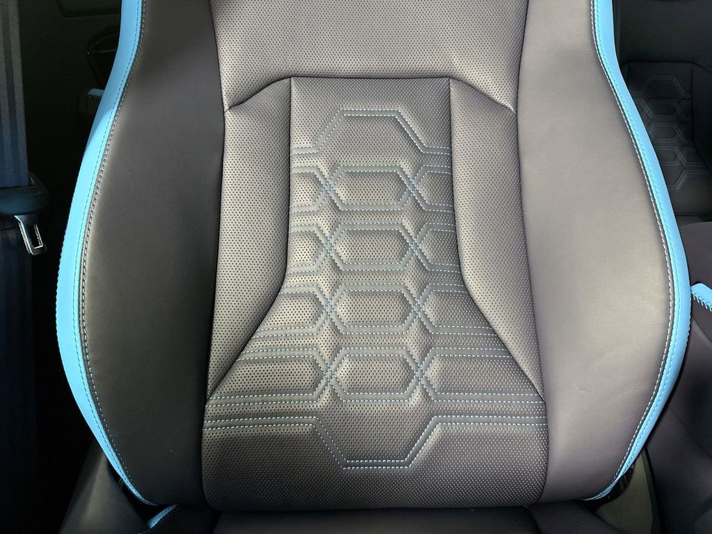 Used 2025 Lamborghini Urus SE image 85