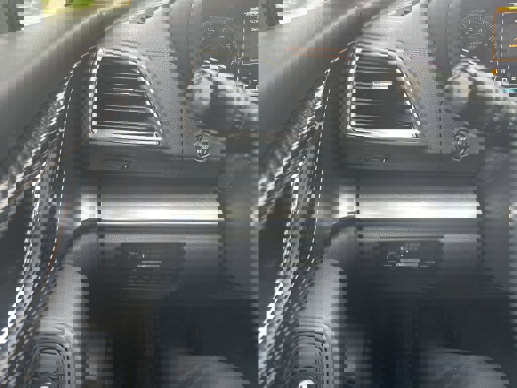 Used 2018 Subaru Crosstrek 2.0i Limited image 22