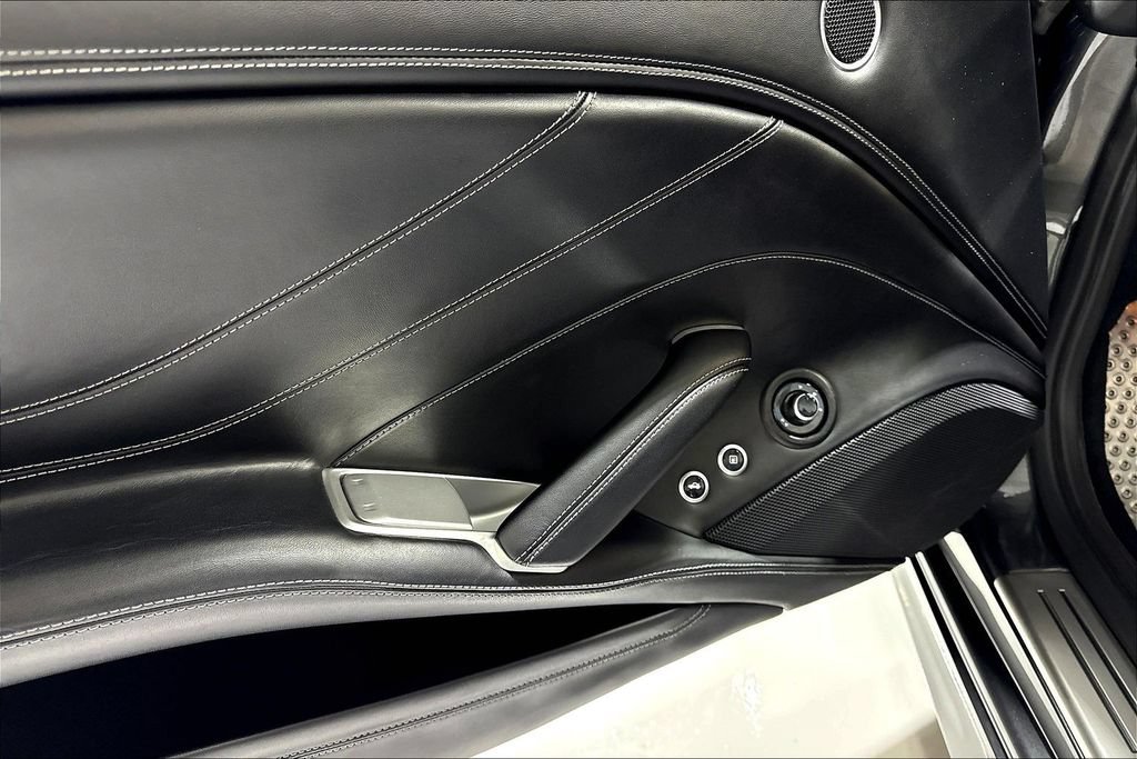 Used 2015 Ferrari California T RWD image 31