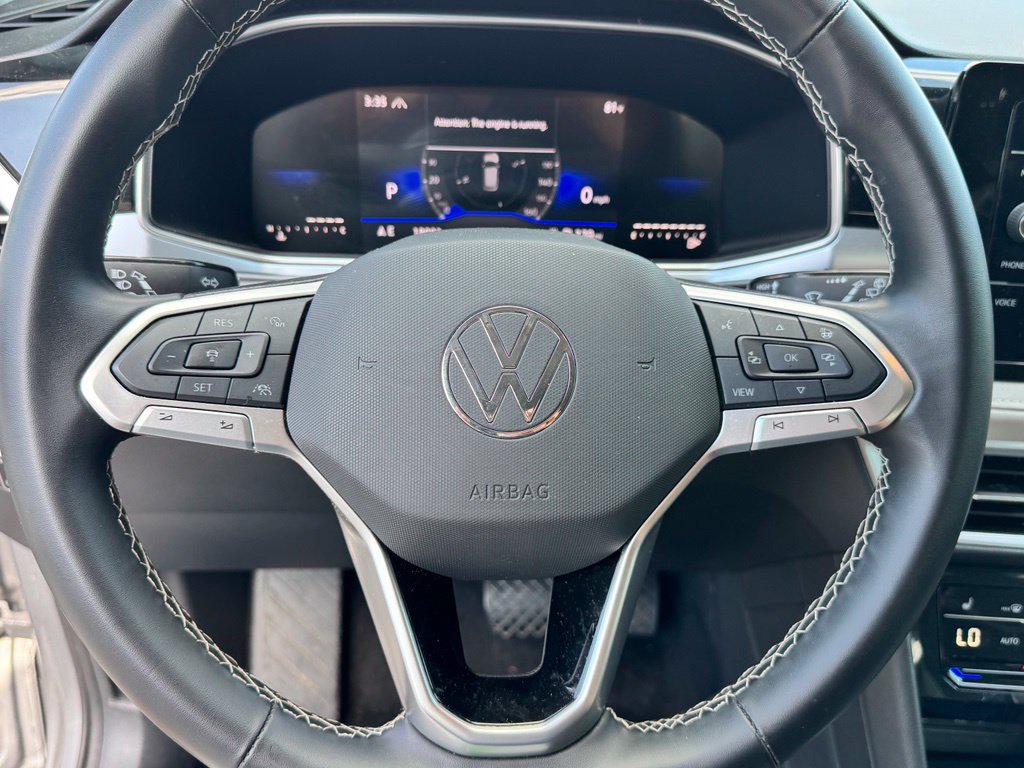 Used 2025 Volkswagen Taos SE AWD/4WD image 13