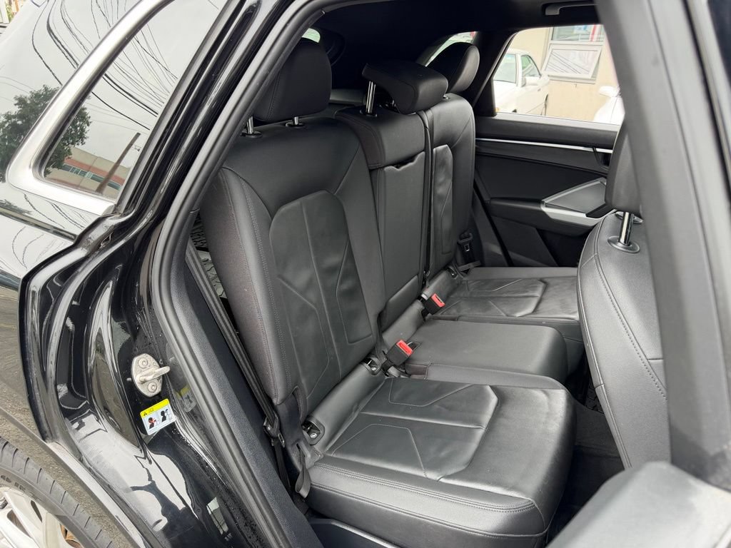 Used 2021 Audi Q3 2.0T Premium Plus w/ Premium Plus Package AWD/4WD image 12