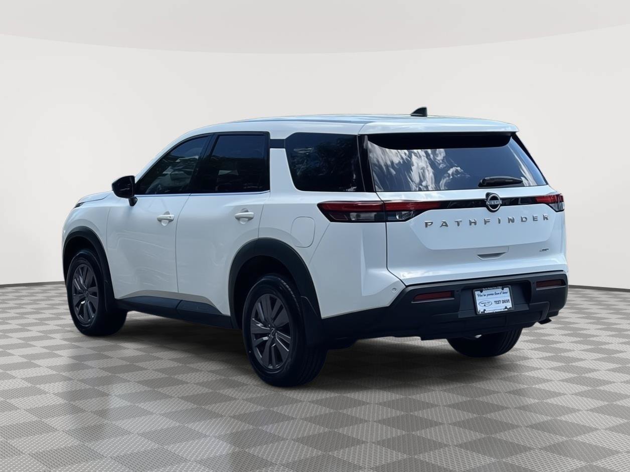 Certified 2025 Nissan Pathfinder S AWD/4WD image 7