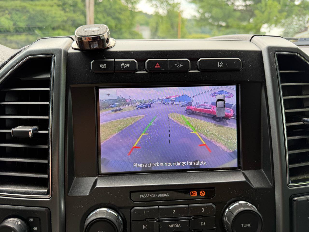 Used 2020 Ford F250 XLT w/ XLT Premium Package AWD/4WD image 35
