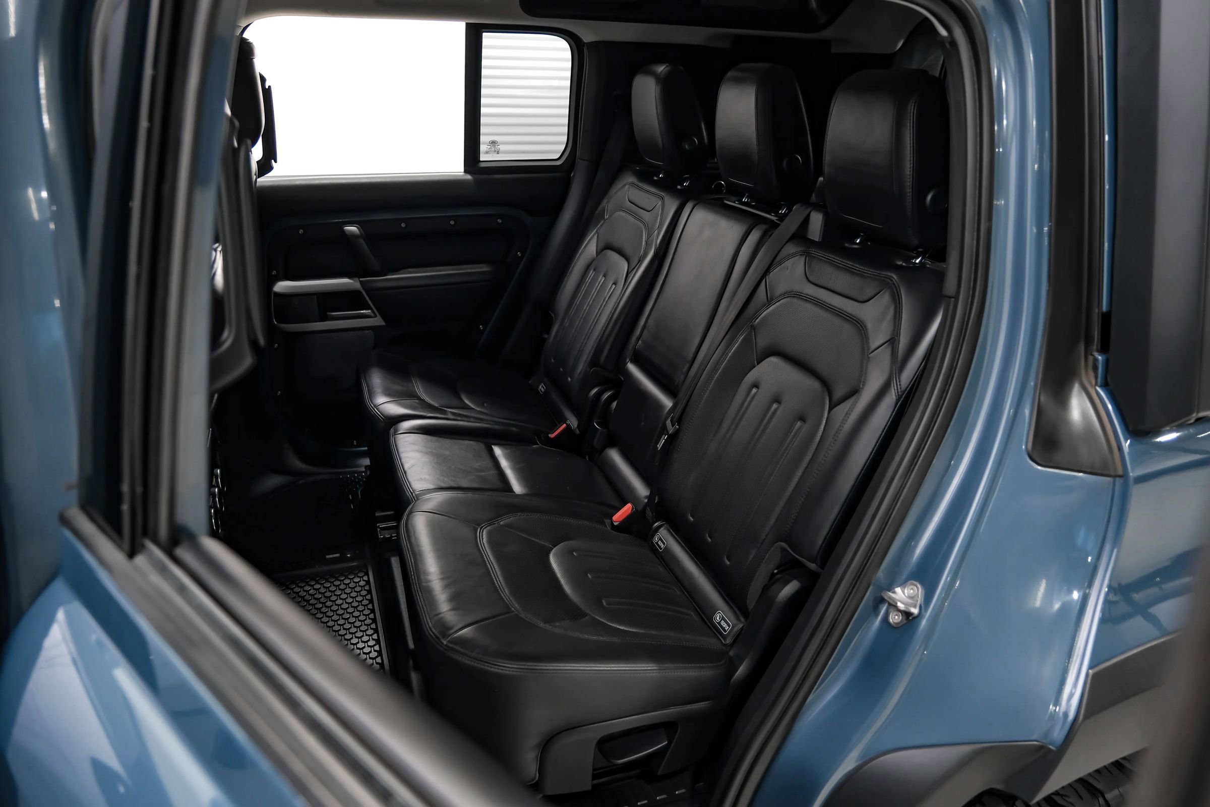 Used 2020 Land Rover Defender 110 HSE AWD/4WD image 38