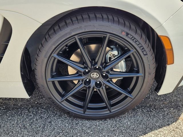 New 2025 Toyota GR86 Premium RWD image 9