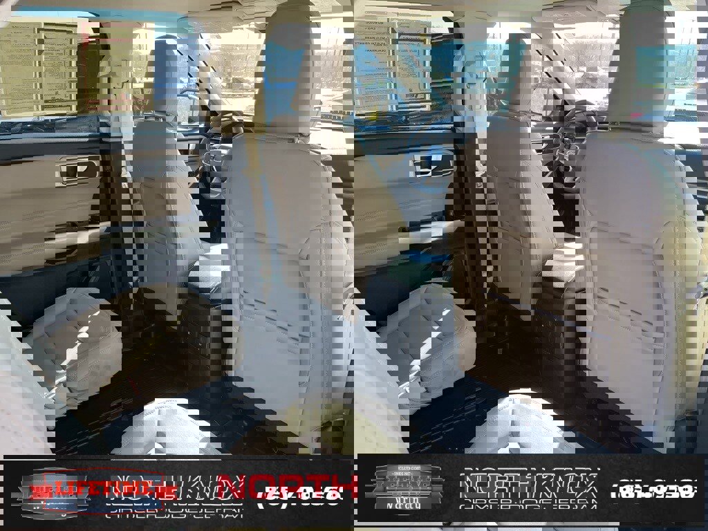 Used 2023 Ford Explorer XLT w/ Equipment Group 202A image 28