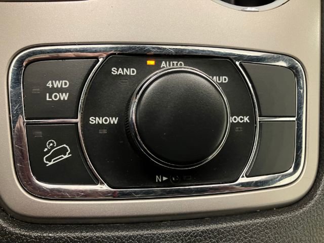 Used 2019 Jeep Grand Cherokee Limited w/ Luxury Group II image 29