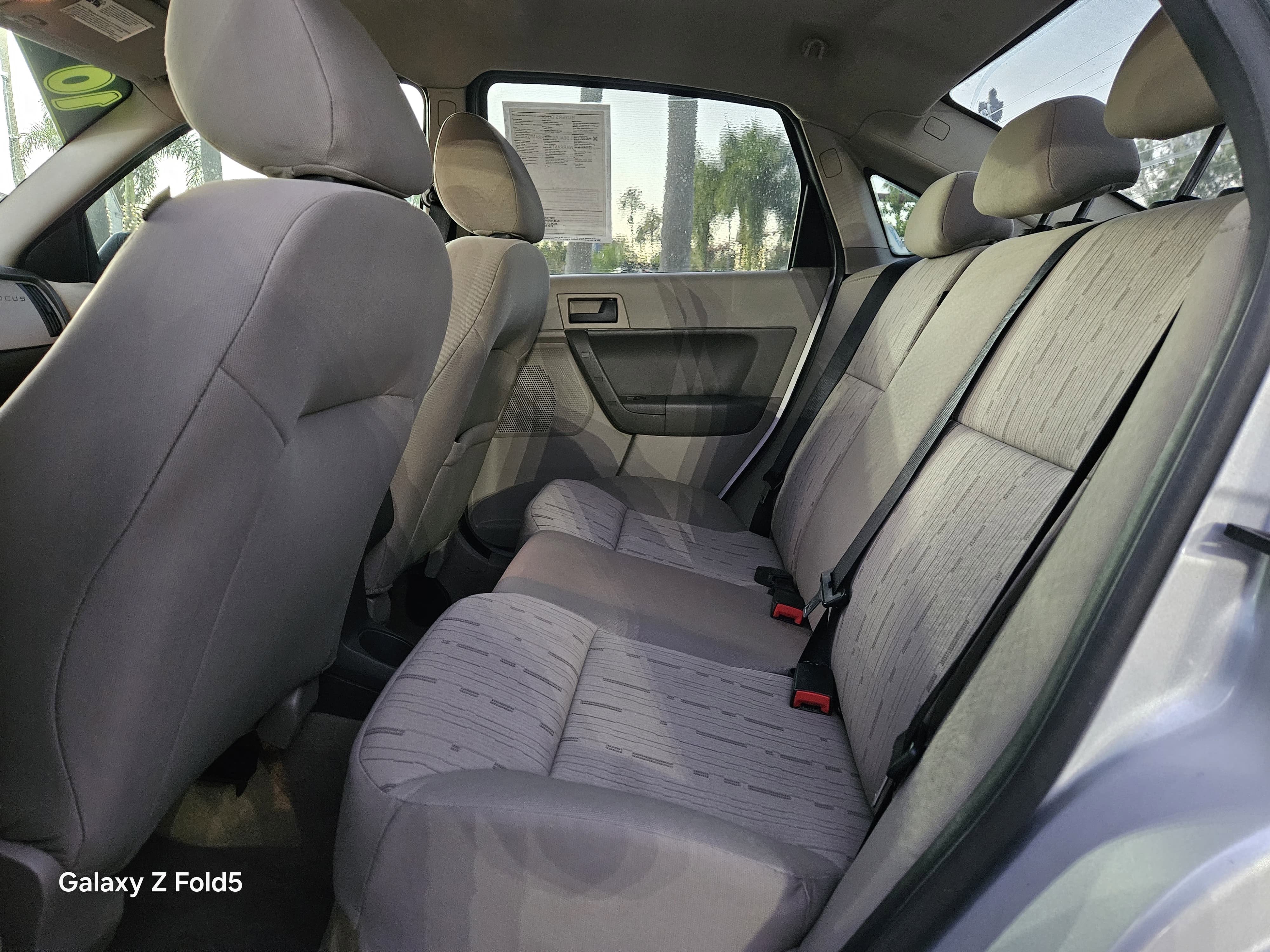 Used 2010 Ford Focus SE image 13