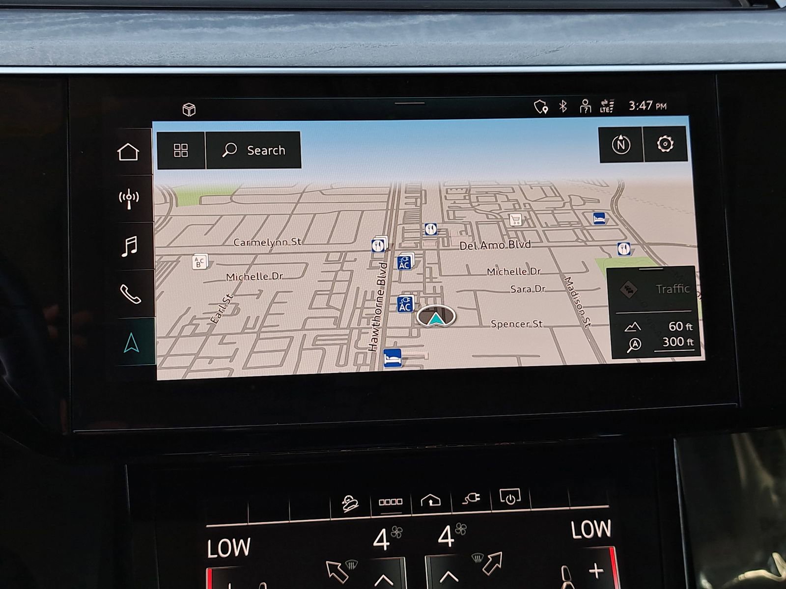 Used 2024 Audi Q8 e-tron Premium AWD/4WD image 22