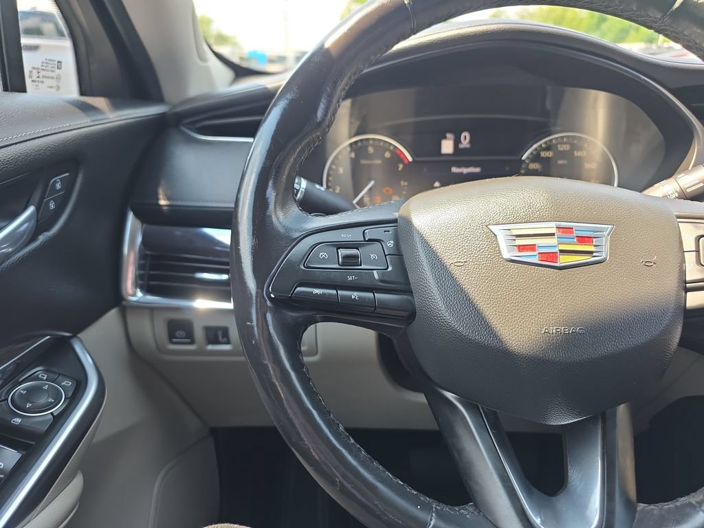 Used 2019 Cadillac XT4 Luxury w/ Cold Weather Package AWD/4WD image 27