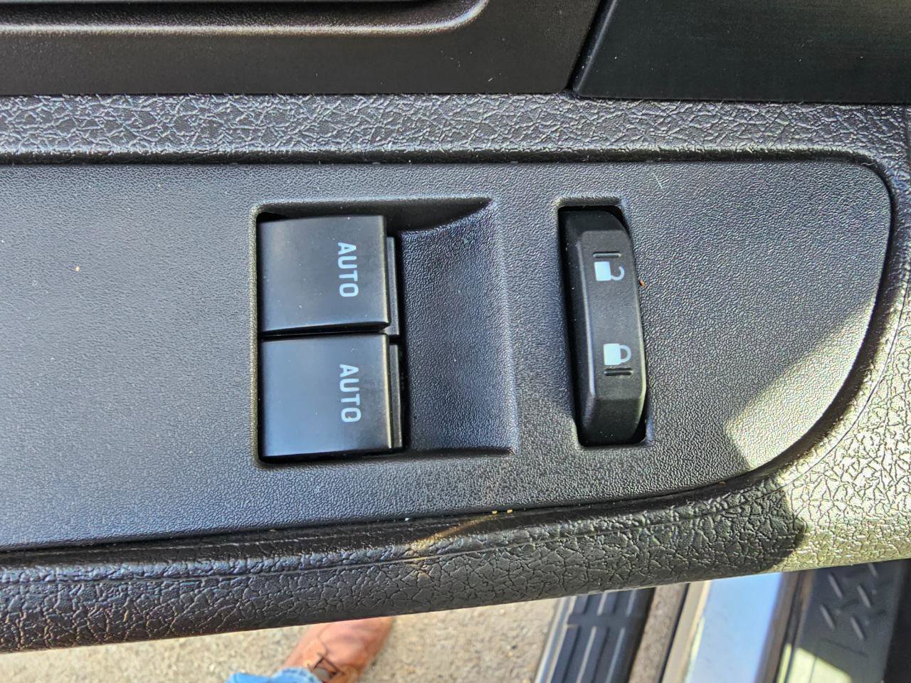 Used 2014 Ford F150 FX4 w/ FX Appearance Package AWD/4WD image 27