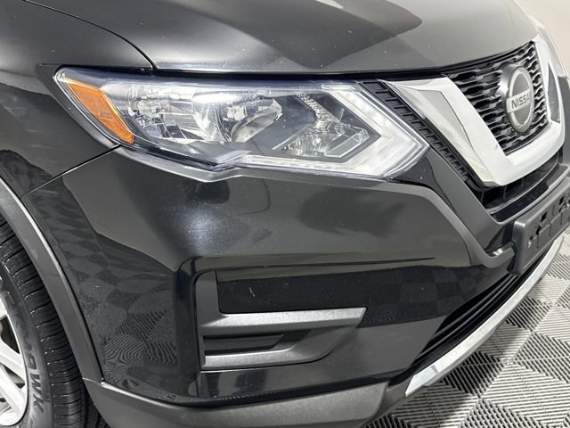 Used 2019 Nissan Rogue SV image 12
