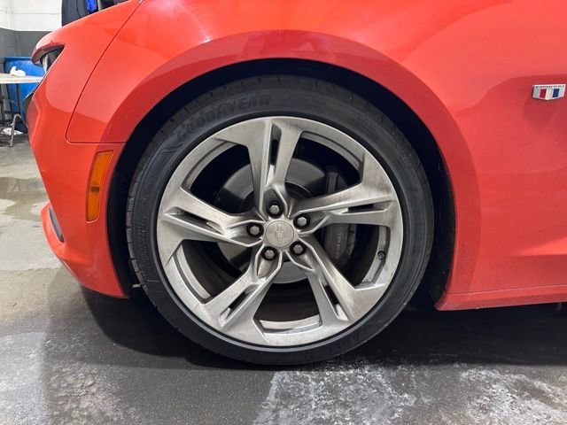 Used 2019 Chevrolet Camaro SS RWD image 10