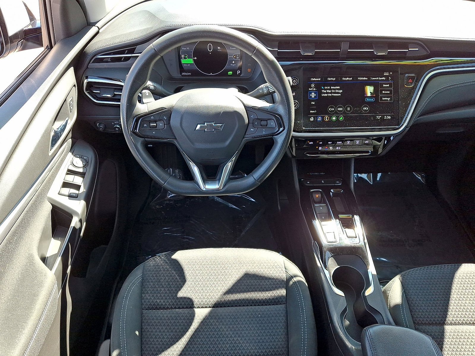 Used 2023 Chevrolet Bolt EUV LT image 26