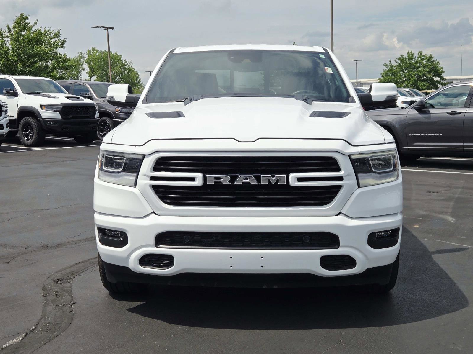 Used 2023 RAM 1500 Laramie AWD/4WD image 9
