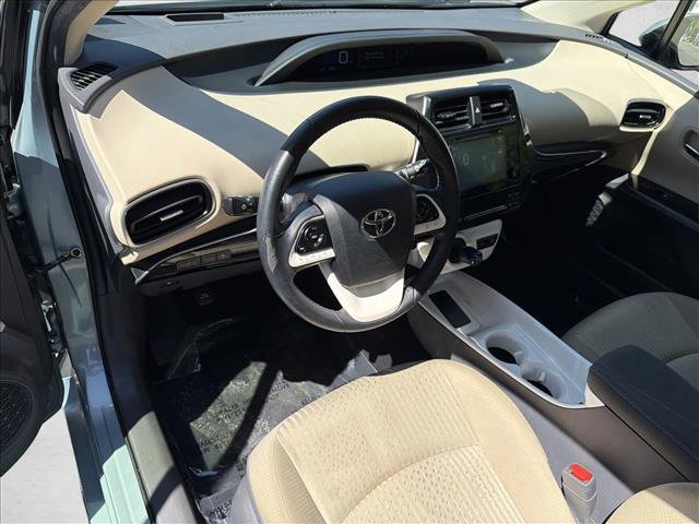Used 2016 Toyota Prius Three w/ Advanced Technology Package FWD image 11