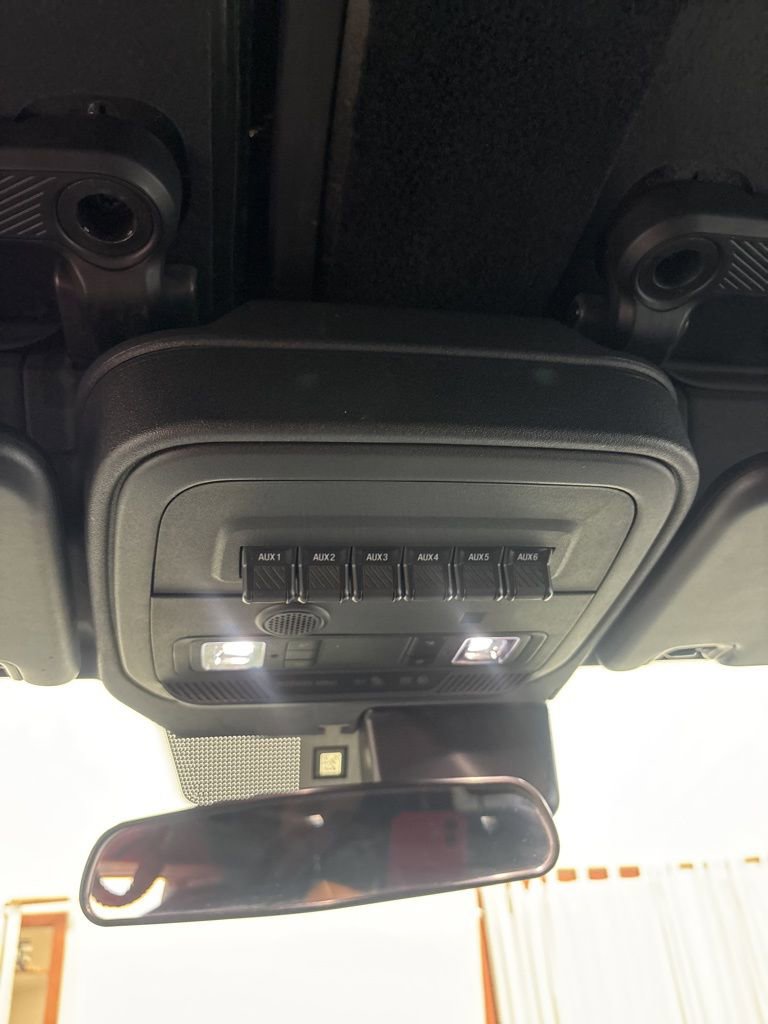 Used 2024 Ford Bronco Black Diamond AWD/4WD image 14