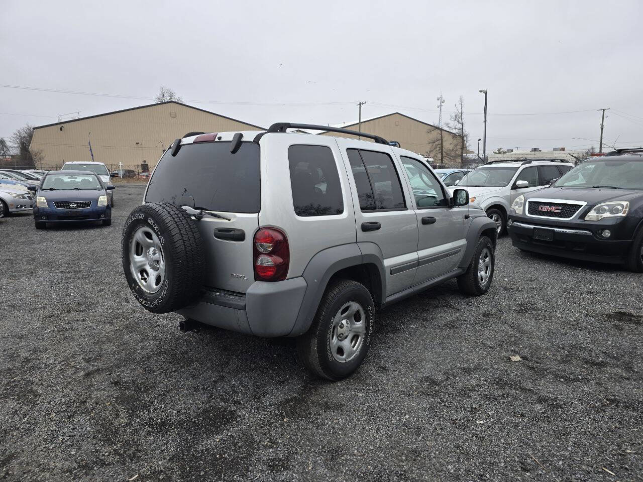 Used 2005 Jeep Liberty Sport image 10