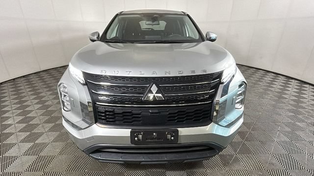 Used 2022 Mitsubishi Outlander ES AWD/4WD image 7