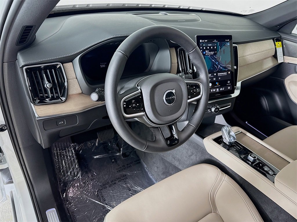 New 2025 Volvo XC90 B6 Plus w/ Protection Package Premier image 9