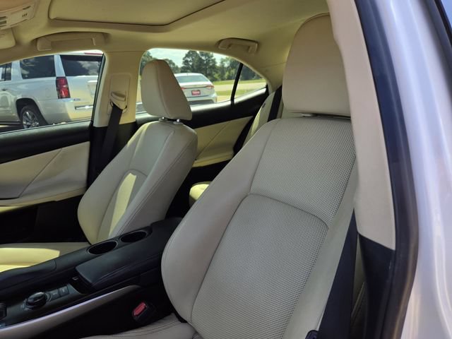 Used 2014 Lexus IS 250 w/ Navigation Package RWD image 29