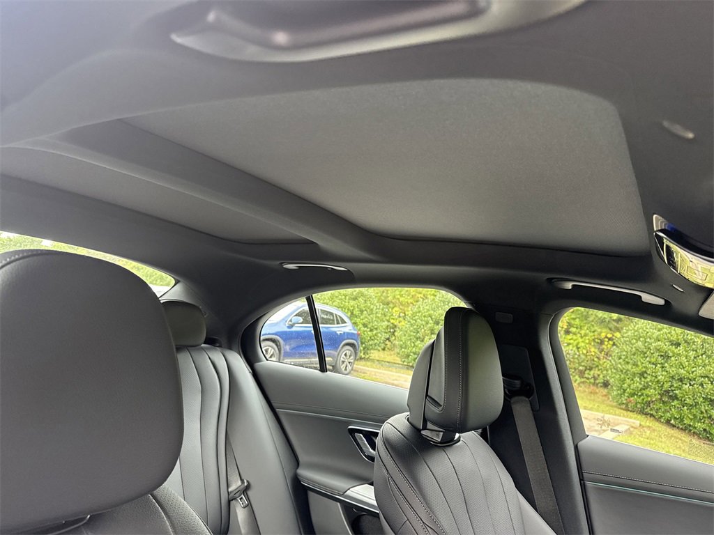 New 2026 Mercedes-Benz E 350 4MATIC Sedan image 17
