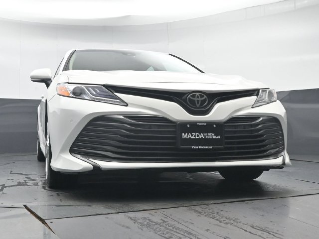 Used 2018 Toyota Camry XLE FWD image 31
