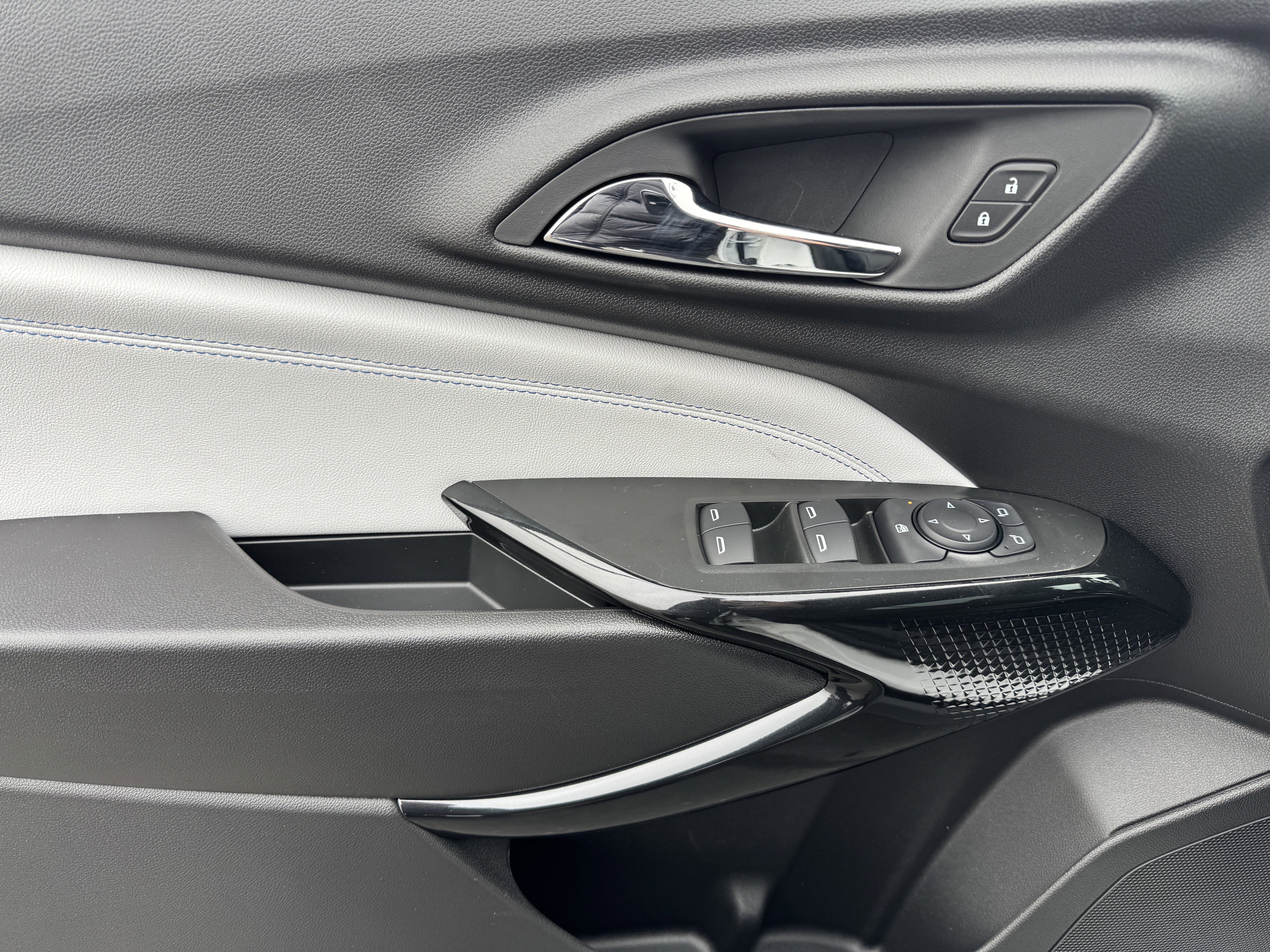 New 2026 Chevrolet Trax LT w/ Driver Confidence Package image 10