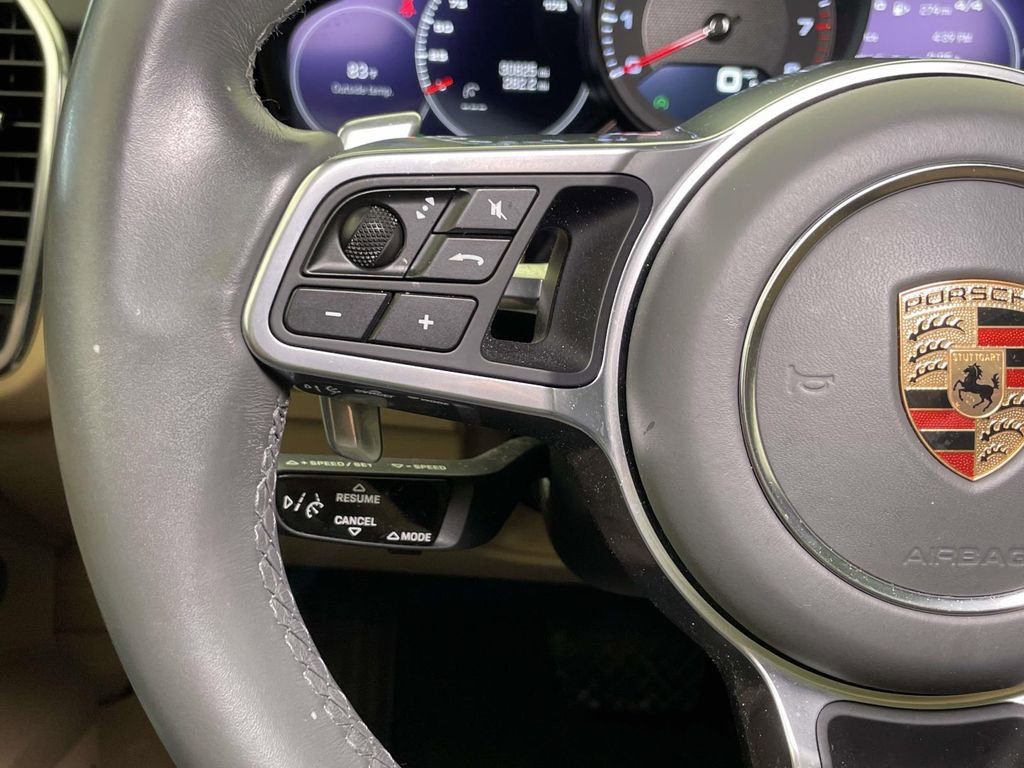 Used 2023 Porsche Cayenne Platinum Edition AWD/4WD image 32