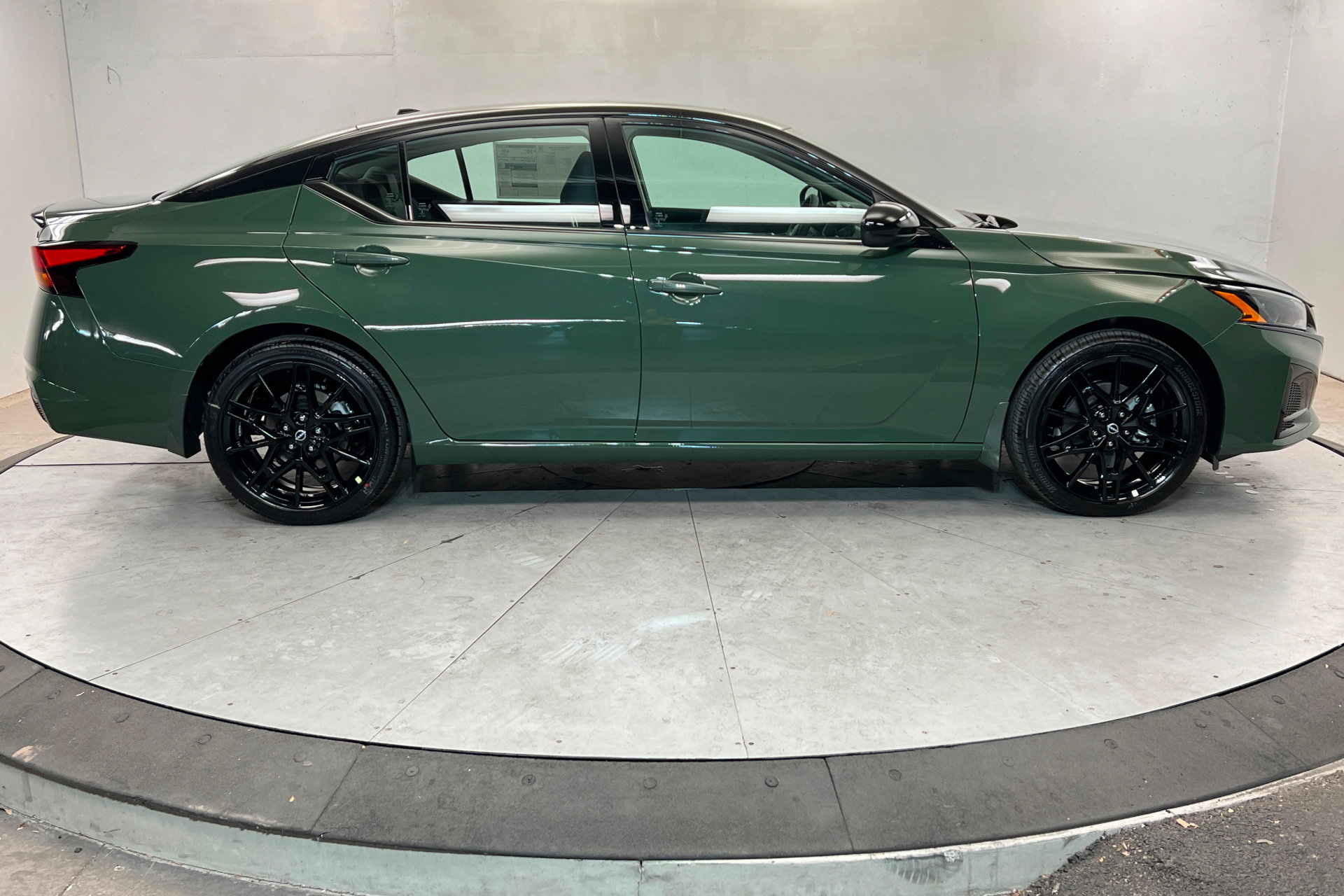 New 2026 Nissan Altima 2.5 SR image 6