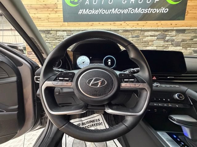 Used 2023 Hyundai Elantra SEL w/ Convenience Package FWD image 19