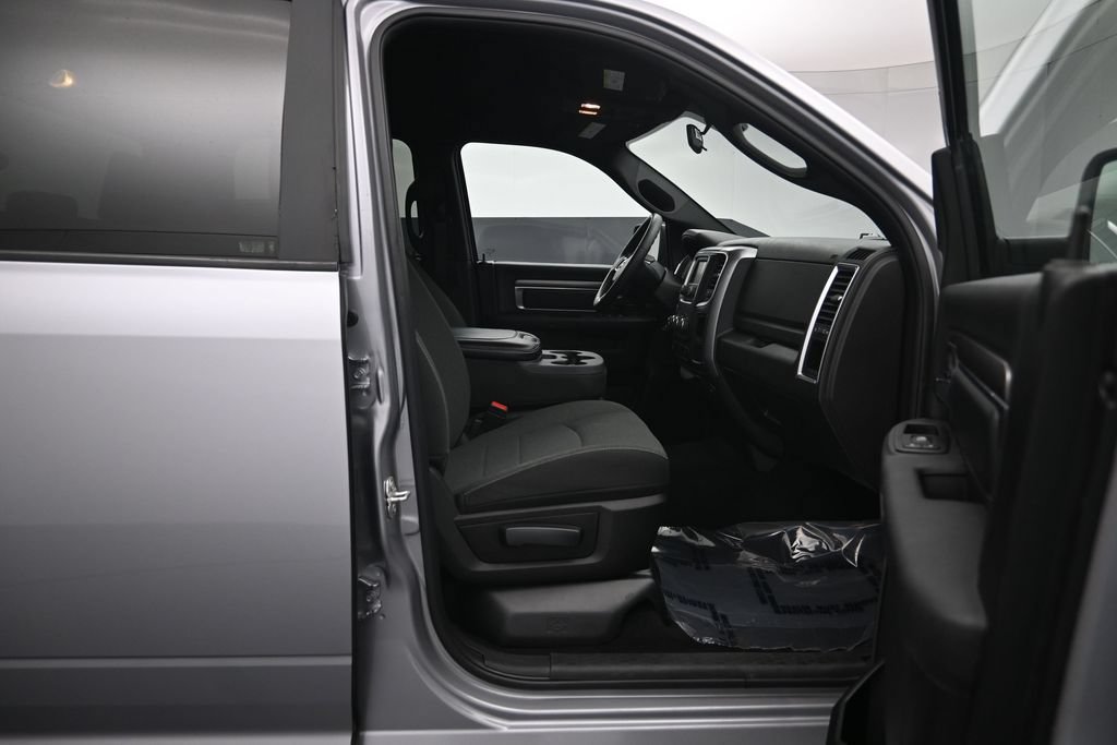 Used 2024 RAM 1500 Classic Warlock RWD image 26