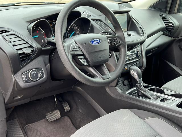 Used 2019 Ford Escape SE image 16