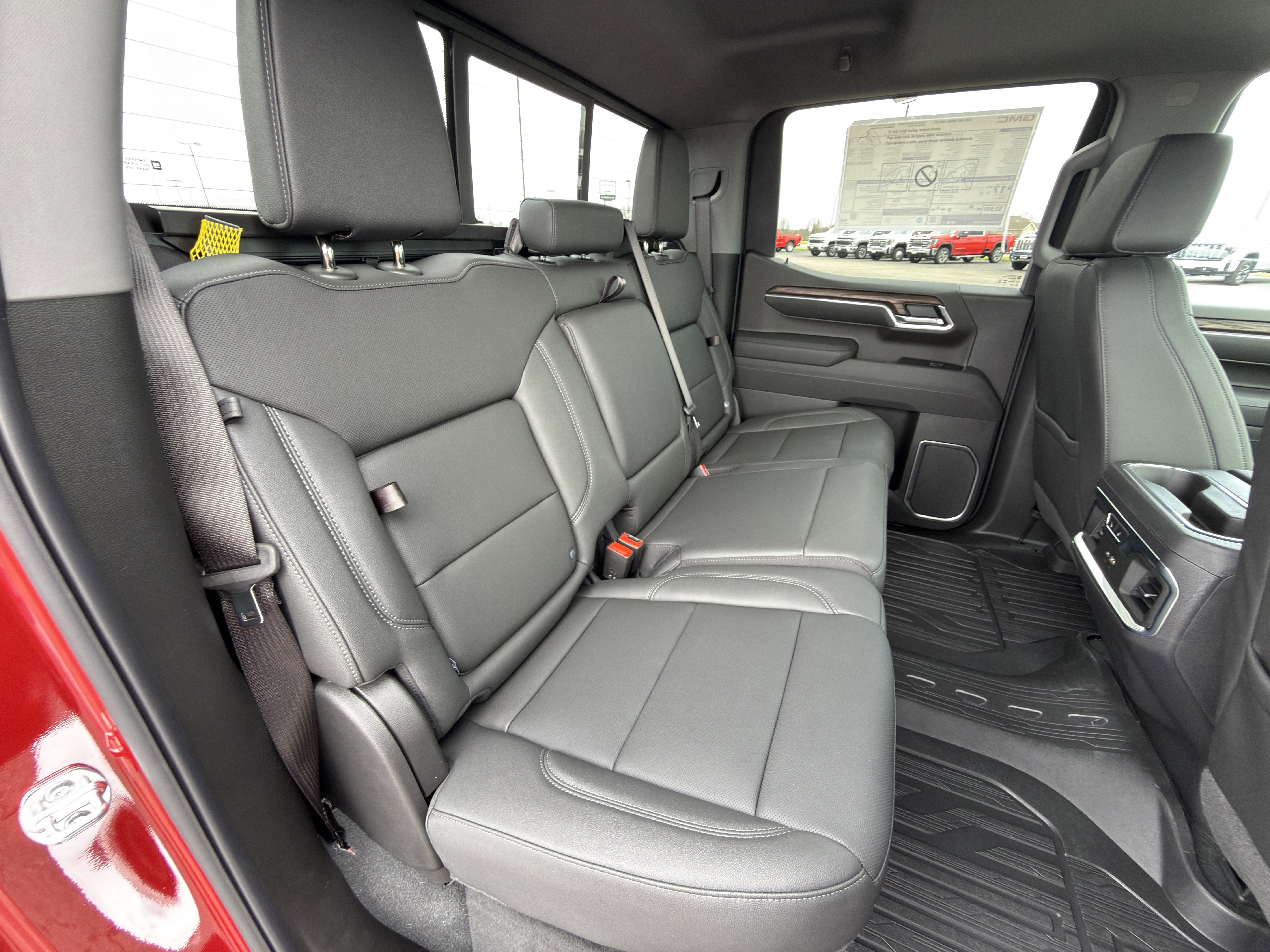 New 2026 GMC Sierra 1500 SLT w/ SLT Premium Package image 18