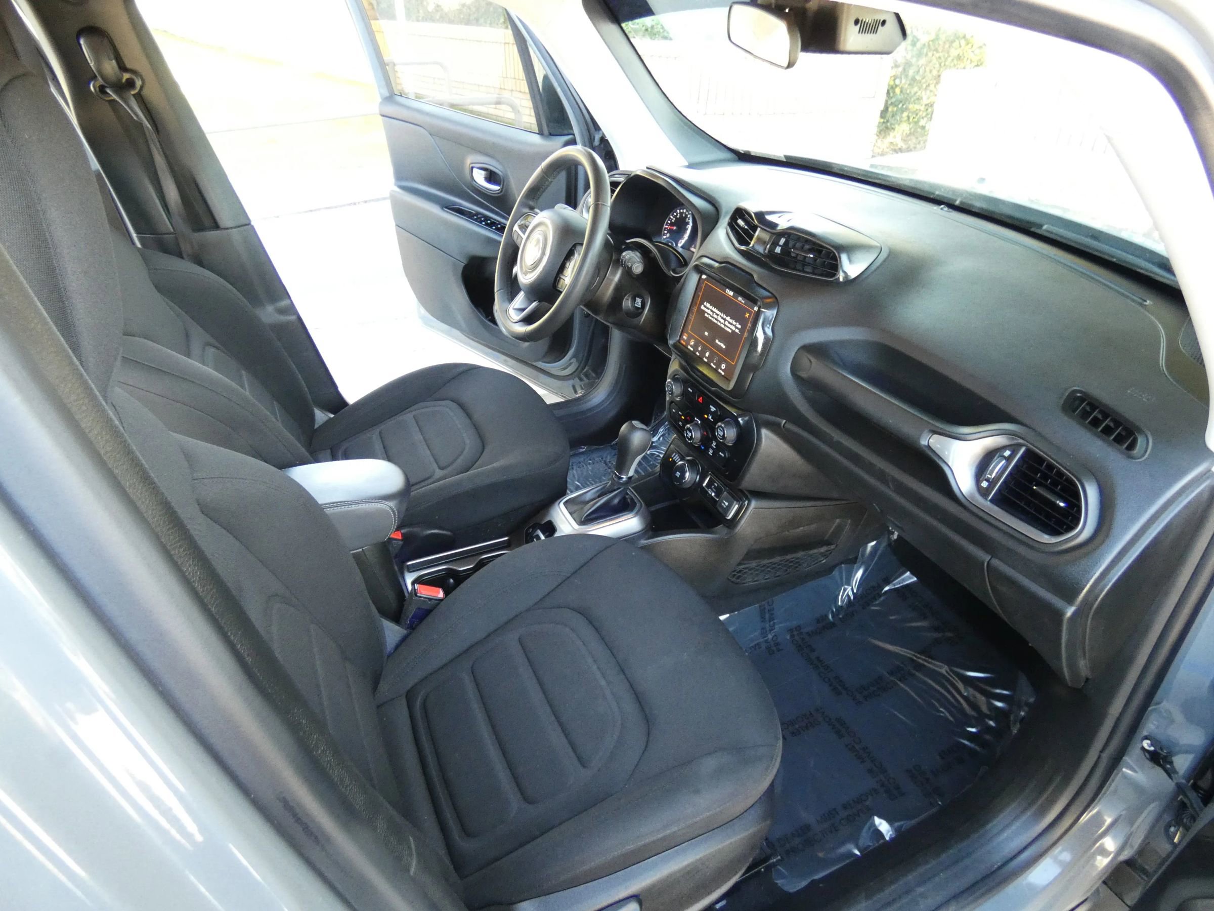 Used 2022 Jeep Renegade Latitude image 26
