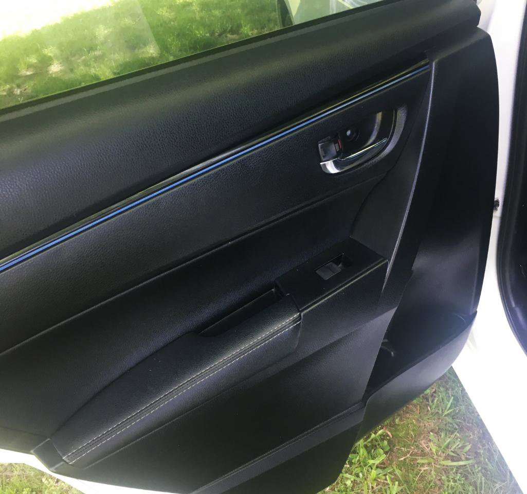 Used 2017 Toyota Corolla SE FWD image 13