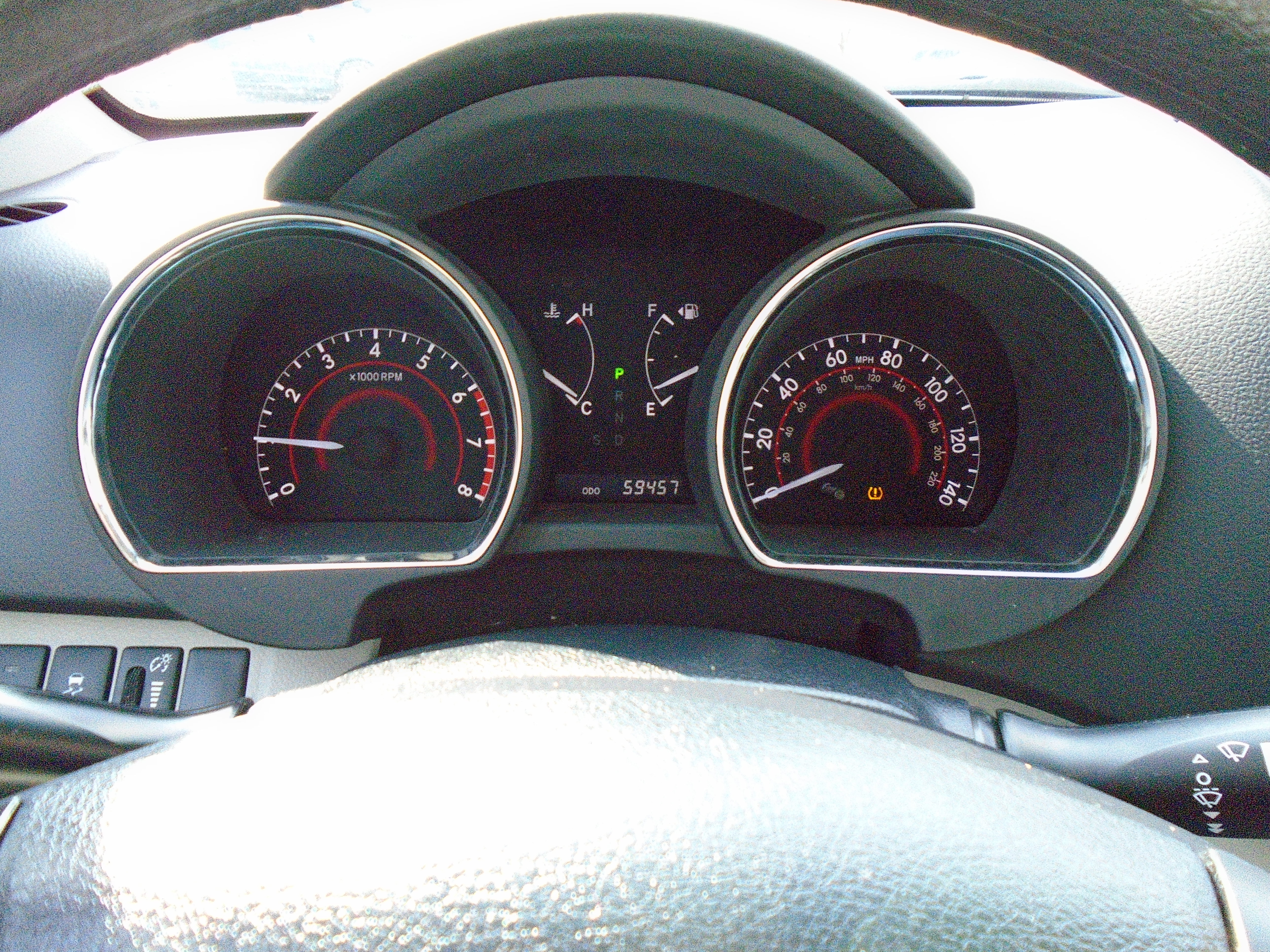 Used 2012 Toyota Highlander FWD w/ Cold Weather Pkg image 17