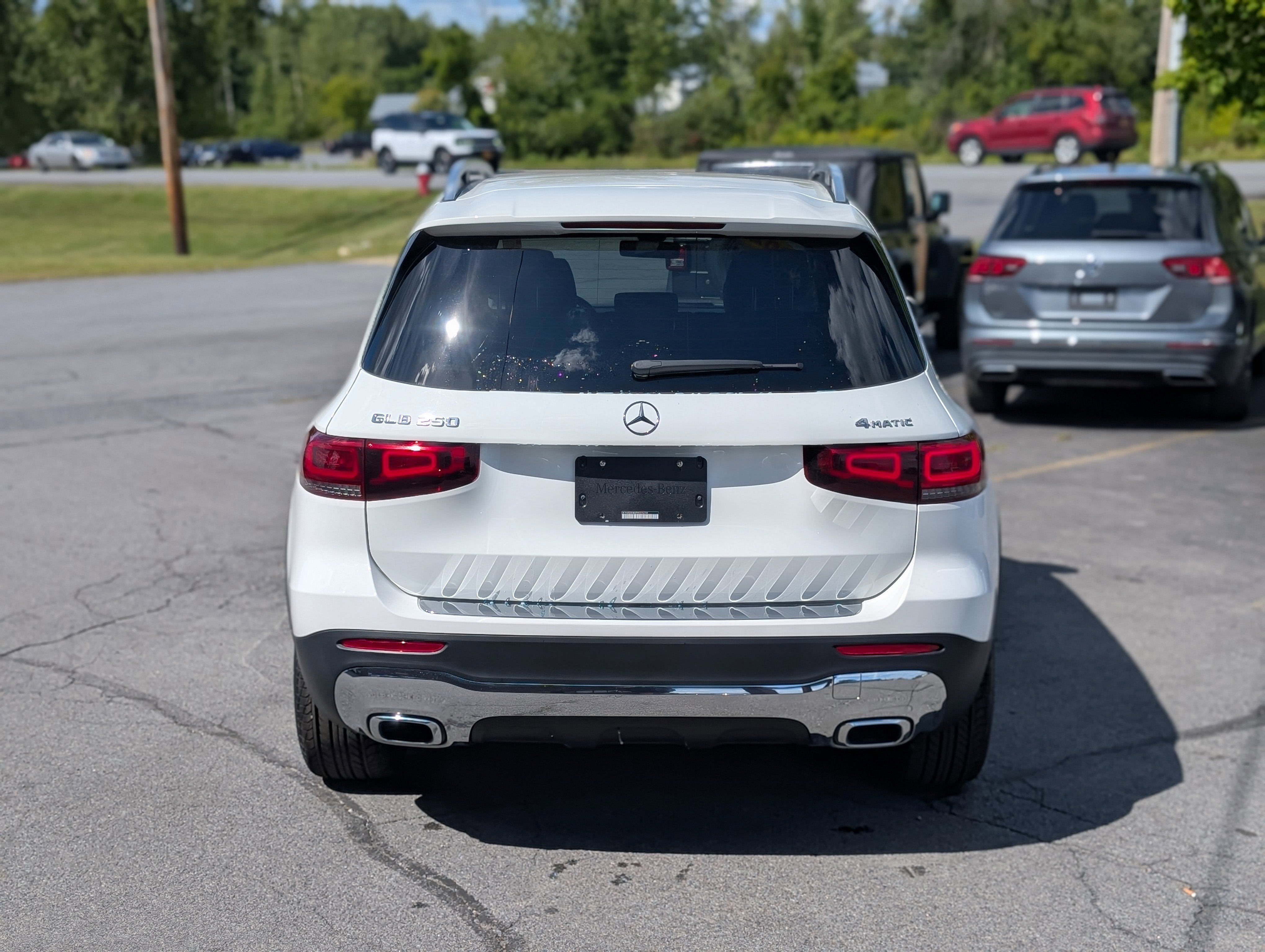 Used 2023 Mercedes-Benz GLB 250 4MATIC image 10