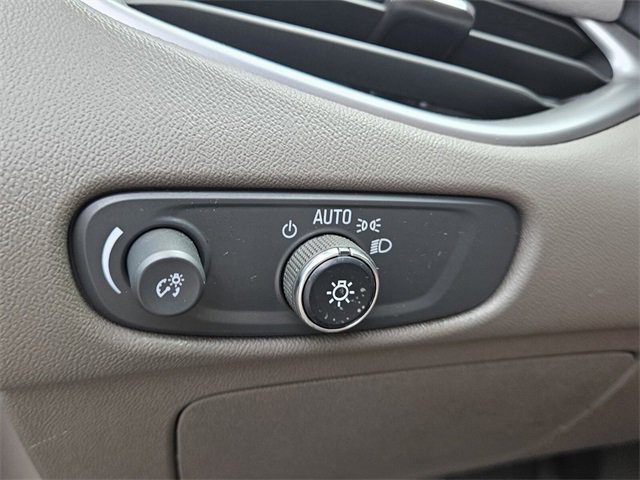 Used 2022 Chevrolet Malibu LT image 28