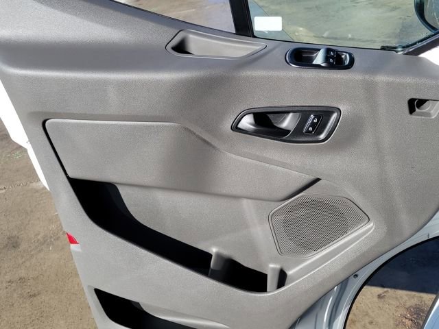 Certified 2025 Ford Transit 250 Low Roof AWD image 7