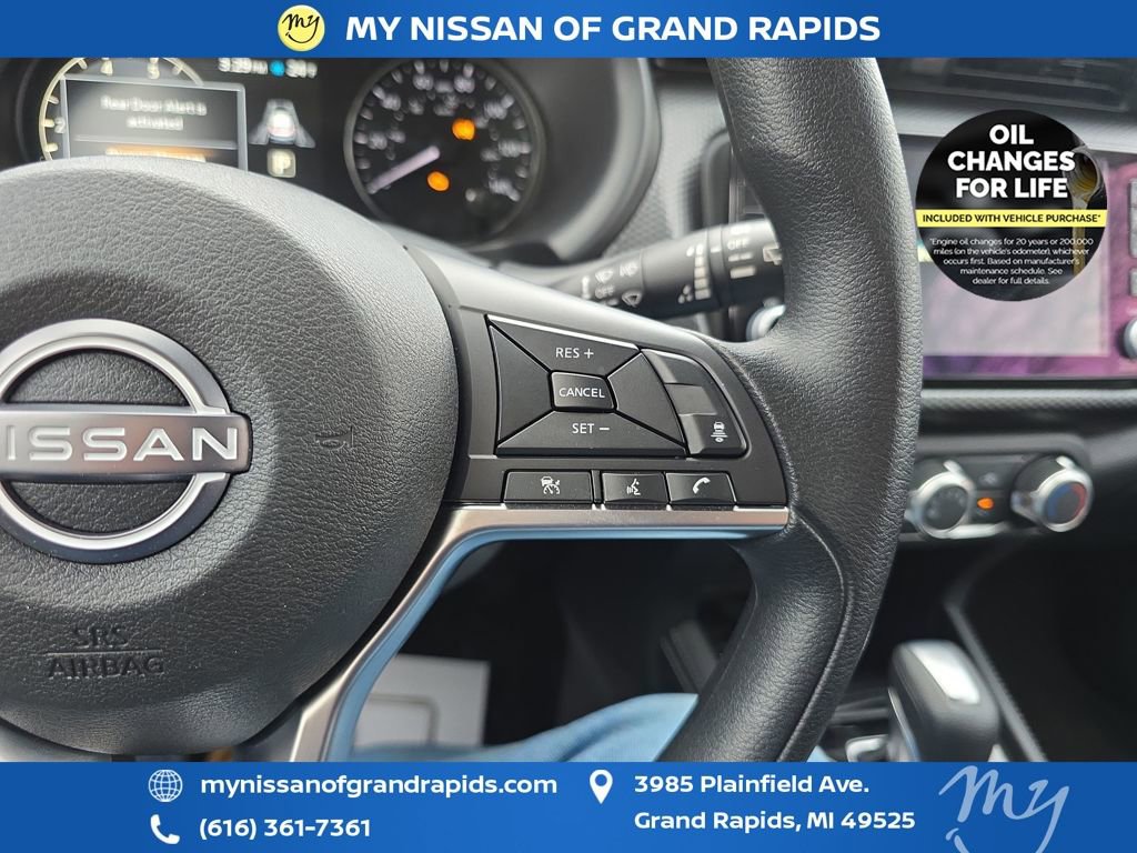 Used 2024 Nissan Kicks SV image 18