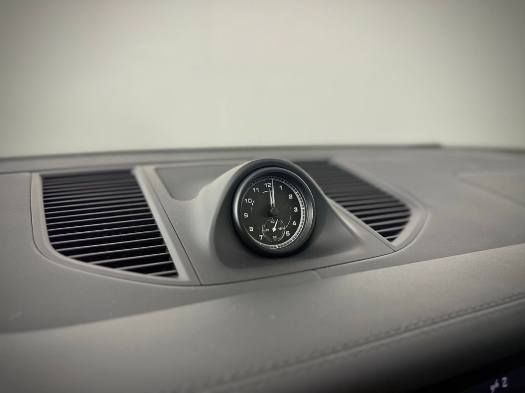 Certified 2022 Porsche Macan S AWD/4WD image 28