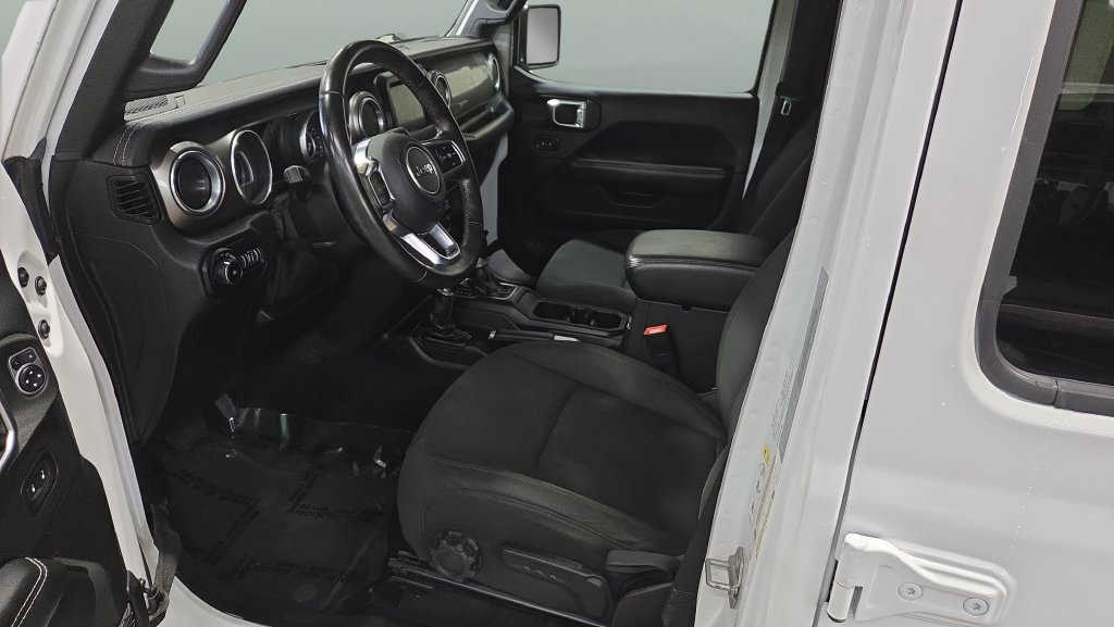 Used 2018 Jeep Wrangler Unlimited Sahara w/ Safetytec Group AWD/4WD image 8