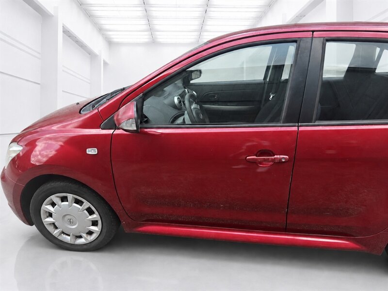 Used 2006 Scion xA FWD image 18