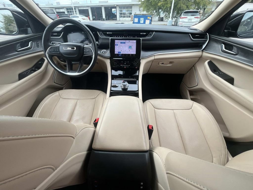 Used 2022 Jeep Grand Cherokee L Limited w/ Luxury Tech Group II image 20