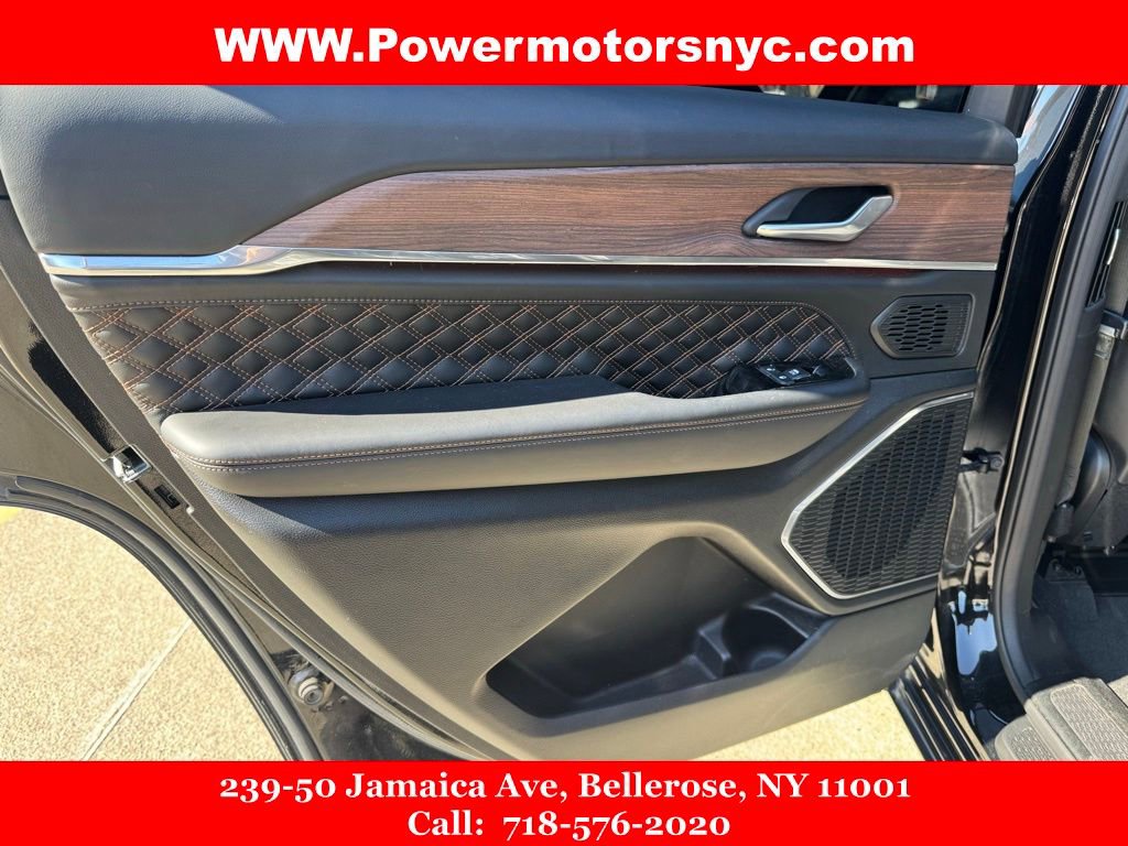 Used 2022 Jeep Grand Cherokee L Summit w/ Advanced Protech Group IV RWD image 24
