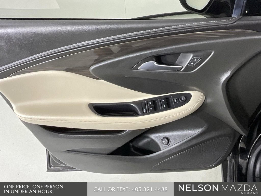 Used 2020 Buick Envision Preferred w/ LPO, Cargo Package image 16