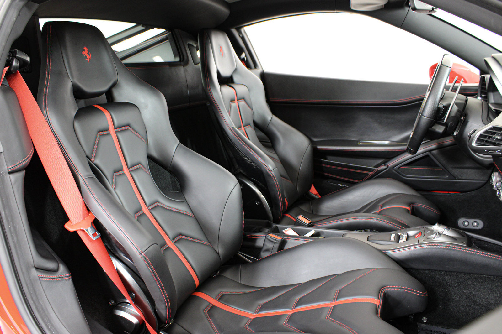 Certified 2015 Ferrari 458 Italia Coupe RWD image 20
