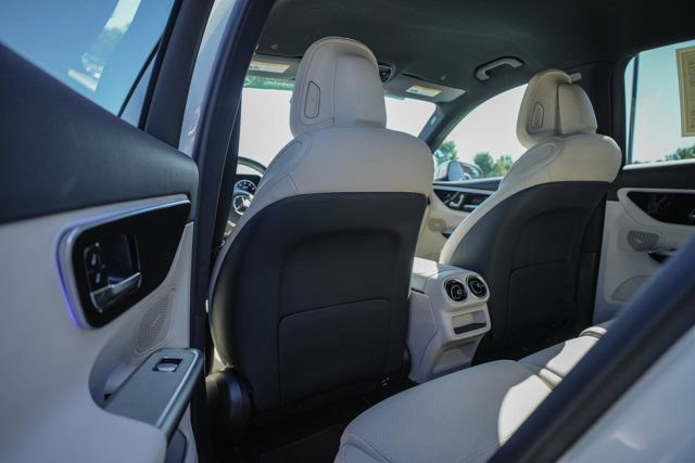 Certified 2025 Mercedes-Benz GLC 300 image 30