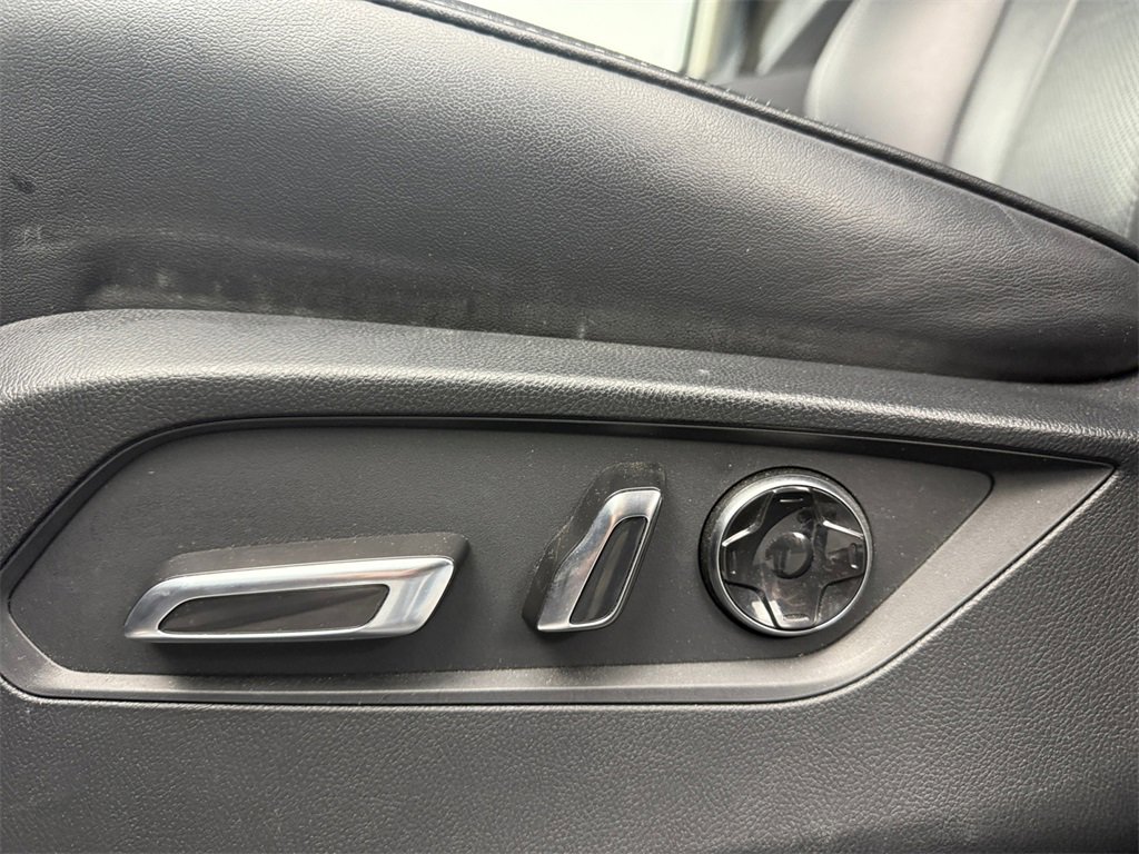 Used 2023 Acura MDX SH-AWD w/ Technology Package image 13